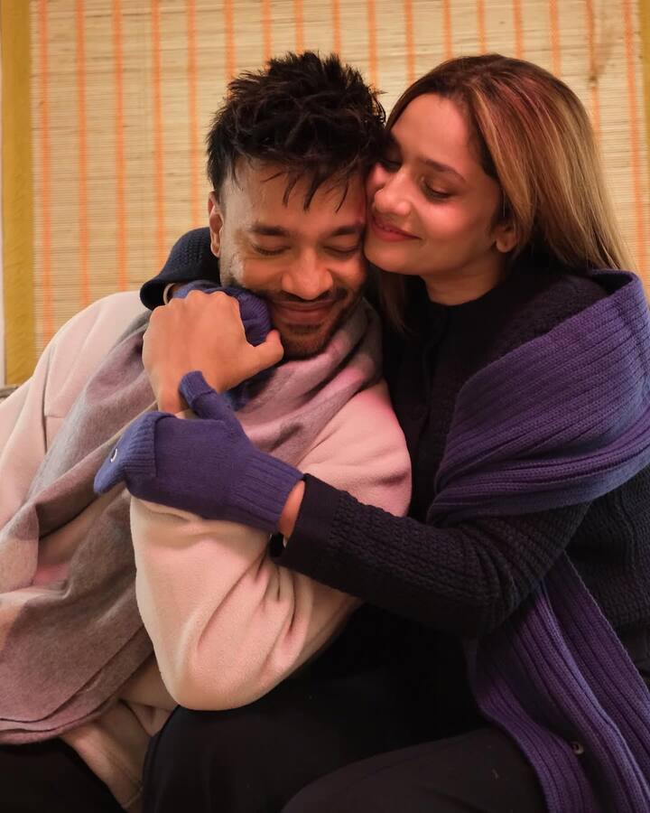 विक्की का ये बिजनेस बिलासपुर में है. कोयले के साथ-साथ उनका बिजनेस हीरा, पावरप्लांट और रियल एस्टेट के क्षेत्र में भी फैला हुआ है. इतना ही नहीं विक्की बॉक्स क्रिकेट लीग (बीसीएल) टीम मुंबई टाइगर्स के सह-मालिक भी हैं.