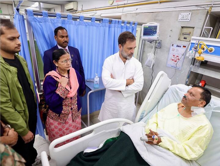 तत्पूर्वी अमेरिका तत्काळ सोडत राहुल गांधी मायदेशात परतले होते. त्यानंतर त्यांनी काश्मीर दौरा केला.