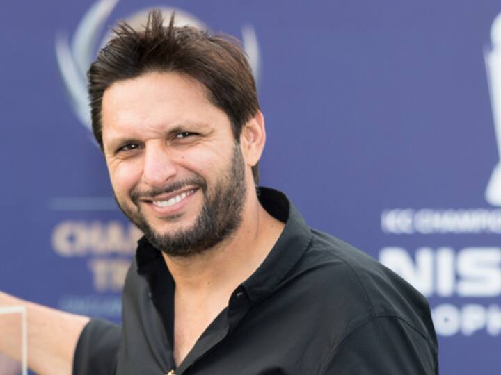 एक अन्य बयान में अफरीदी ने कहा था कि जब आतंकी हमला हुआ तो आपने तुरंत पाकिस्तान पर इलजाम लगा दिया. अगर सबूत है तो वो दिखाओ. उन्होंने भारत पाकिस्तान क्रिकेट को लेकर भी कहा था कि क्रिकेट खेलने नहीं लेकिन भारत की कबड्डी टीम पाकिस्तान आ जाती है. अगर बंद करना है तो पूरा करो और खेलना है तो पूरा खेलो.