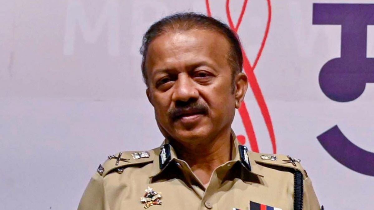 Mumbai Police Commissioner: IPS देवेन भारती बने मुंबई पुलिस कमिश्नर, जानें कौन हैं?
