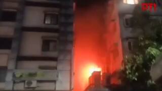 Fire Breaks Out In Kolkata Hotel : ऋतुराज हॉटेलमध्ये लागलेल्या भीषण आगीत 14 जणांचा होरपळून मृत्यू; 22 जणांना वाचवलं, जीव वाचवण्यासाठी हॉटेलच्या छतावरून अन् खिडक्यांमधून उड्या