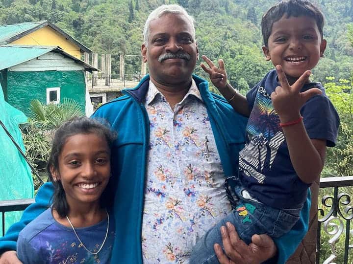 கொல்கத்தாவில் தீக்கு இரையான 3 உயிர்கள்.. சோகத்தில் மூழ்கிய கரூர் மக்கள்