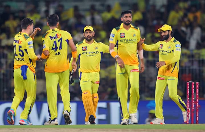 ऑप्शन में पहले बैटिंग, फिर बॉलिंग, फिर फील्डिंग और लास्ट में सबकुछ दिया गया. फैंस ने जो जवाब दिया, उससे सभी हैरान रह गए.