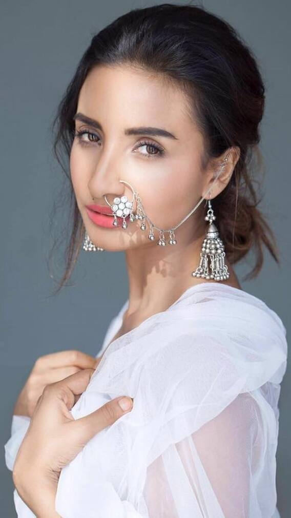 प्लास्टिक सर्जरी के सवाल पर पत्रलेखा ने दिया जवाब