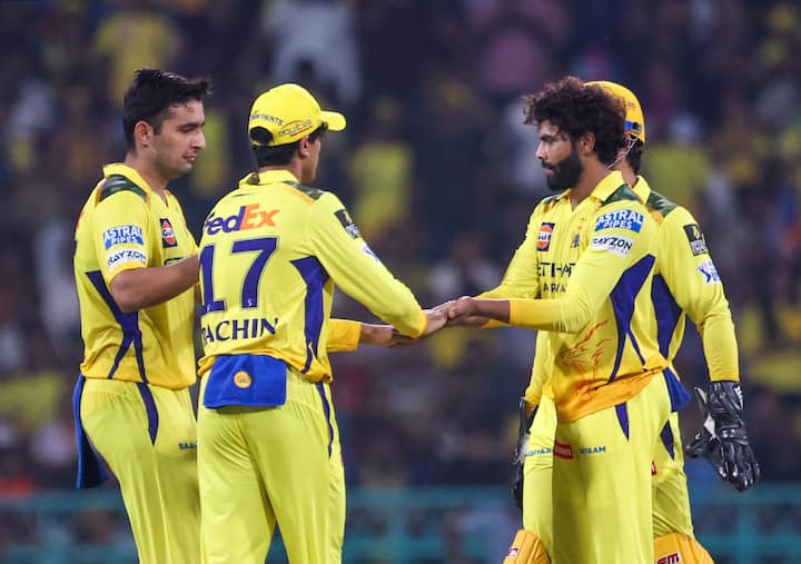 पंजाब किंग्स के खिलाफ मैच से पहले तक चेन्नई सुपर किंग्स सिर्फ दो मुकाबले ही जीती है. इस बीच जियोहॉटस्टार पर फैंस से चेन्नई के दुर्दशा को लेकर सवाल किया गया.