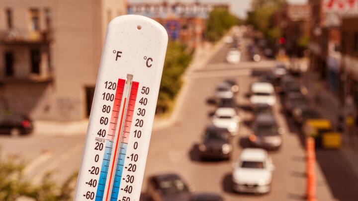 मध्य महाराष्ट्र ही सध्या प्रचंड तापला आहे .पुण्यात पुढील दोन दिवस उष्णतेचा येलो अलर्ट देण्यात आलाय .आज 40.2 अंश एवढे तापमान नोंदवले गेले आहे .