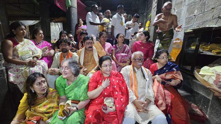 వెంటనే రంగంలోకి దిగిన ఎన్డీఆర్ఎఫ్ సిబ్బంది, అధికారులు సహాయక చర్యలు చేపట్టి పూర్తిచేశారు. ఏపీ హోంమంత్రి వంగలపూడి అనిత, విశాఖపట్నం జిల్లా కలెక్టర్ హరేంధిర ప్రసాద్, ఘటనాస్థలికి చేరుకొని సహాయక చర్యలు పర్యవేక్షించారు.