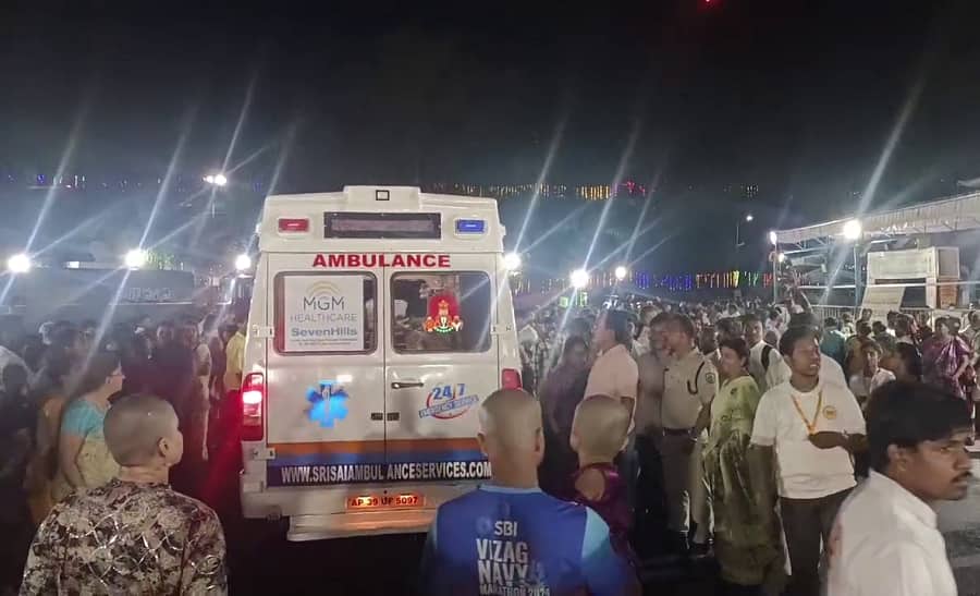 Simhachalam Temple: సింహాద్రి అప్పన్న చందనోత్సవంలో అపశ్రుతి.. 7 మంది మృతి