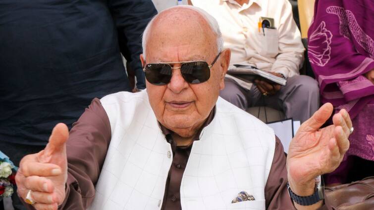NC Farooq Abdullah Claims He Supports PM Narendra Modi after Pahalgam Terror Attack No Questions Asked पाकिस्तान की गीदड़भभकी पर फारूक अब्दुल्ला का जवाब, 'तुम्हारे पास न्यूक्लियर पावर है तो...'
