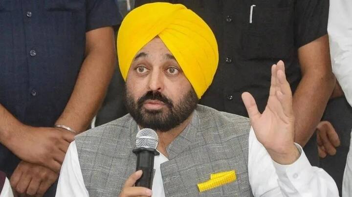 Jalandhar News: ਪੰਜਾਬ ਦੇ ਟਰਾਂਸਪੋਰਟ ਮੰਤਰੀ ਲਾਲ ਜੀਤ ਸਿੰਘ ਭੁੱਲਰ ਨੇ ਆਟੋਮੇਟਿਡ ਡਰਾਈਵਿੰਗ ਟੈਸਟ ਸੈਂਟਰ ਦਾ ਅਚਨਚੇਤ ਨਿਰੀਖਣ ਕੀਤਾ ਅਤੇ ਡਰਾਈਵਿੰਗ ਟੈਸਟ ਪ੍ਰਕਿਰਿਆ ਦਾ ਨਿਰੀਖਣ ਕਰਦੇ ਹੋਏ...