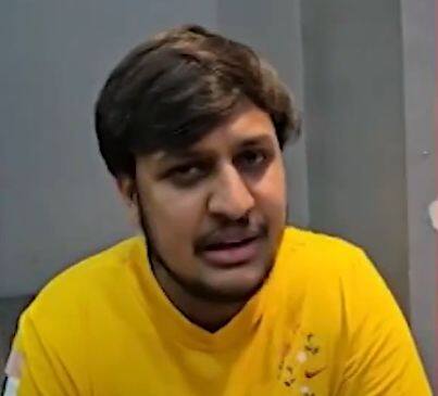 राऊत कुटुंब सुट्ट्यामुळे पहलगामला गेले होते. 21 एप्रिलला आपल्याला प्रश्न केले होते. दरम्यान हल्ला झाल्यानंतर रेखाचित्र जारी झाल्यावर आपल्याला रेखाचित्रतील आरोपीचा चेहरा आठवल्याचं आदर्श राऊत यांनी म्हटलं आहे.