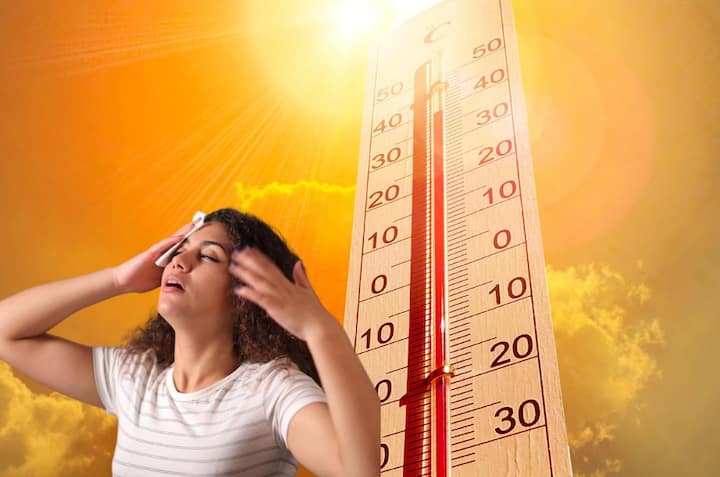 सोलापुरात 42.9 अंश, सांगली 39, कोल्हापूर 37.8, सातारा 40.7 अंश सेल्सिअसवर आहे.