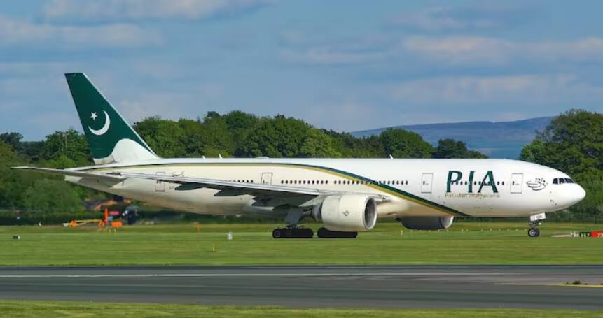 ਪਹਿਲਗਾਮ ਹਮਲੇ ਦਾ ਬਦਲਾ ਕਿਵੇਂ ਲਵੇਗਾ ਭਾਰਤ? ਪਾਕਿਸਤਾਨ ਦੇ ਦਿਲ ‘ਚ ਬਹਿ ਗਿਆ ਡਰ, PoK ਜਾਣ ਵਾਲੀਆਂ ਸਾਰੀਆਂ ਉਡਾਣਾਂ ਰੱਦ pakistan-cancels-all-flights-to-pok-as-tensions-with-india-after-pahalgam-terror-attack ਪਹਿਲਗਾਮ ਹਮਲੇ ਦਾ ਬਦਲਾ ਕਿਵੇਂ ਲਵੇਗਾ ਭਾਰਤ? ਪਾਕਿਸਤਾਨ ਦੇ ਦਿਲ ‘ਚ ਬਹਿ ਗਿਆ ਡਰ, PoK ਜਾਣ ਵਾਲੀਆਂ ਸਾਰੀਆਂ ਉਡਾਣਾਂ ਰੱਦ