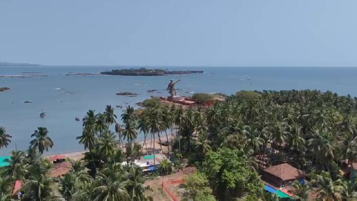 पहिल्यापेक्षा आकर्षक आणि वजनदार पुतळ्याचे येत्या 11 मे रोजी अनावरण होण्याची शक्यता आहे. मुख्यमंत्री देवेंद्र फडणवीस 11 मे ला सिंधुदुर्ग जिल्ह्या दौऱ्यावर आहेत. त्याचं दिवशी राजकोट किल्ल्यावरील शिवरायांच्या पुतळ्याचे अनावरण होण्याची शक्यता वर्तवली जात आहे.