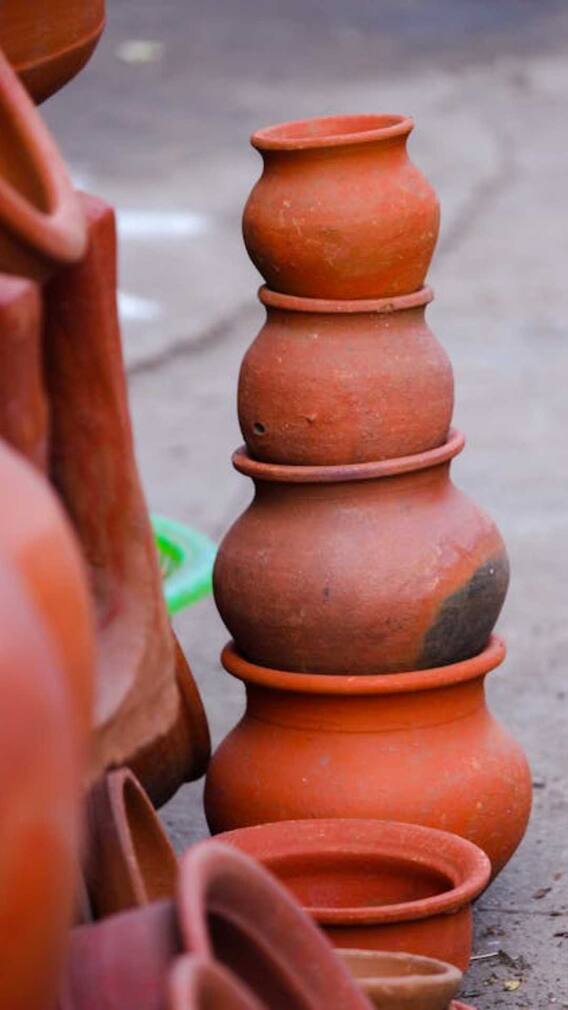 मटके के पानी को फ्रिज जितना ठंडा कैसे रख सकते हैं?