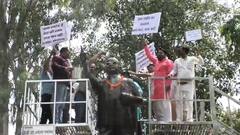 अंबेडकर पोस्टर विवाद पर अखिलेश यादव का विरोध, अलीगढ़ में महर्षि वाल्मीकि सेना का प्रदर्शन