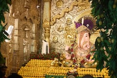Shrimant Dagadusheth Ganpati : फळांचा राजा गणराया चरणी! अक्षयतृतीयेच्या मंगलदिनी दगडूशेठ गणपतीला 11 हजार आंब्यांचा महानैवेद्य!