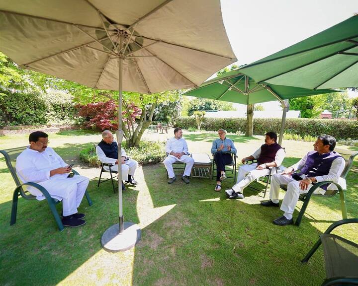 उत्तर प्रदेशचे मुख्यमंत्री योगी आदित्यनाथ 23 एप्रिल रोजी शुभमच्या कुटुंबाला भेटण्यासाठी कानपूरला आले होते.