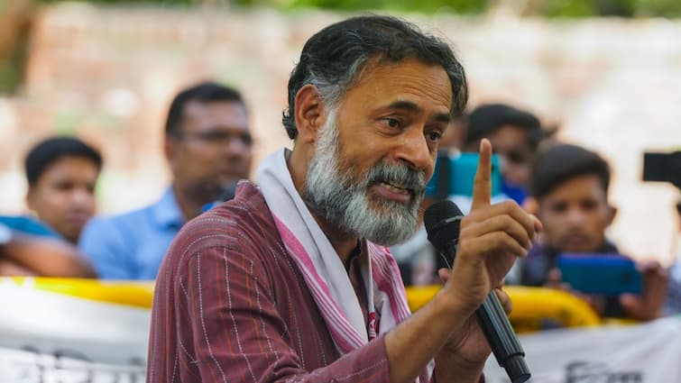 योगेंद्र यादव ने पहलगाम हमले के बाद क्यों की खुद पर FIR करने की मांग? कहा- 'हिंदू हो या...' Pahalgam Attack Yogendra Yadav Said FIR should be filed against me too On Medusa FIR On post Neha Singh Rathore Hindu Muslim योगेंद्र यादव ने पहलगाम हमले के बाद क्यों की खुद पर FIR करने की मांग? कहा- 'हिंदू हो या...'