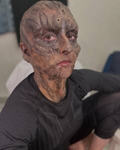 बॉलीवुड की खूबसूरत एक्ट्रेस का ये क्या हाल हो गया? रील लाइफ भयानक तस्वीरें देख फैंस शॉक्ड