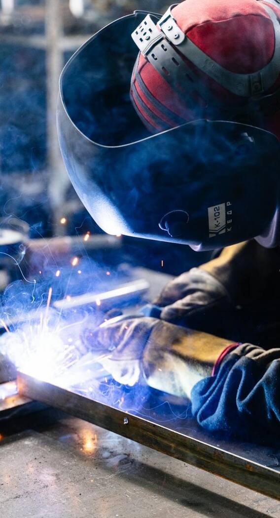 कुल कितने देशों में मनाया जाता है लेबर डे?