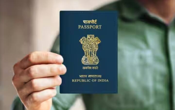 ਇਸਦਾ ਮਤਲਬ ਹੈ ਕਿ ਜੇਕਰ ਤੁਹਾਡੇ ਕੋਲ ਭਾਰਤੀ ਪਾਸਪੋਰਟ ਹੈ, ਤਾਂ ਇਹ ਸਾਬਤ ਕਰਦਾ ਹੈ ਕਿ ਤੁਸੀਂ ਇੱਕ ਭਾਰਤੀ ਨਾਗਰਿਕ ਹੋ। ਪਾਸਪੋਰਟ ਦੇ ਨਾਲ, ਤੁਸੀਂ ਵੋਟਰ ਕਾਰਡ ਨਾਲ ਵੀ ਆਪਣੀ ਨਾਗਰਿਕਤਾ ਸਾਬਤ ਕਰ ਸਕਦੇ ਹੋ। ਦਿੱਲੀ ਵਿੱਚ, ਦਿੱਲੀ ਪੁਲਿਸ ਸ਼ੱਕੀਆਂ ਦੀ ਪਛਾਣ ਕਰ ਰਹੀ ਹੈ ਅਤੇ ਉਨ੍ਹਾਂ ਨੂੰ ਡਿਪੋਰਟ ਕਰ ਰਹੀ ਹੈ।