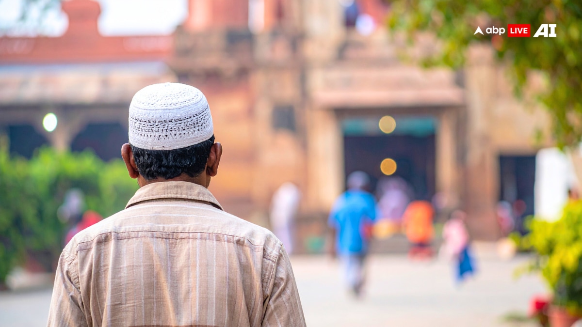 UP News: ‘कृष्ण भेदभाव नहीं सिखाते’, मंदिरों में मुसलमानों की एंट्री बैन पर क्या बोले मथुर-वृंदावन के पुजारी?