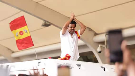 முதல் முறையாக செய்தியாளர்களைச் சந்தித்த விஜய் – தொண்டர்களுக்கு வைத்த அன்பு கோரிக்கை