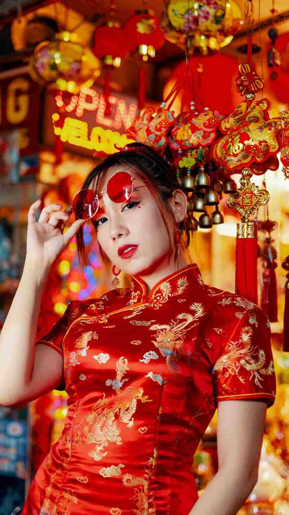 चीन के लोग अलग क्यों दिखते हैं