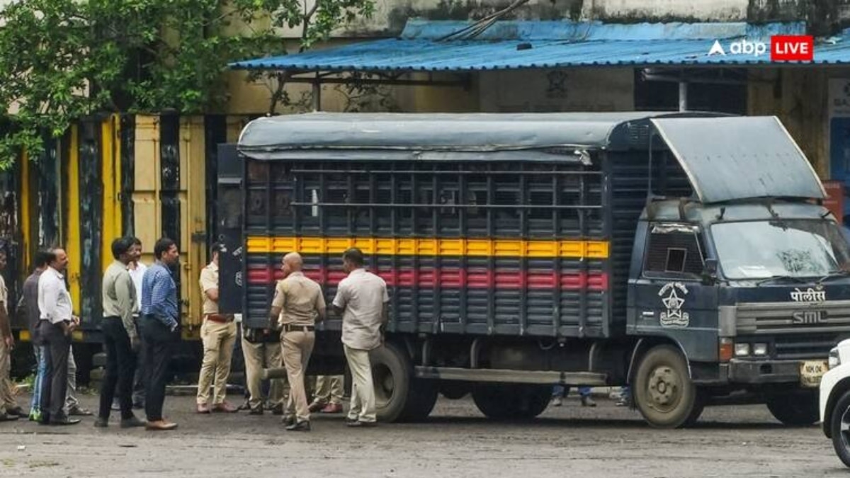 बदलापुर एनकाउंटर मामले में बॉम्बे HC ने पुलिस को लगाई फटकार, SIT शुक्रवार तक FIR दर्ज करने को तैयार 