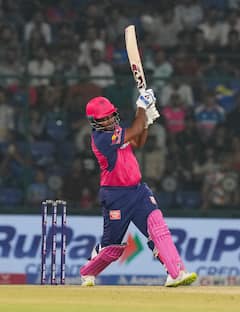 IPL 2025: हार्दिक पांड्या के ग्लव्स में लगा है हीरा! संजू सैमसन ने खोल दी पोल, सोशल मीडिया पर वायरल वीडियो