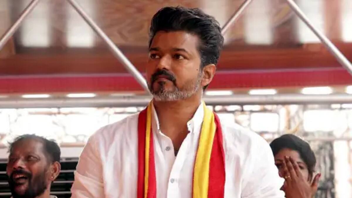 கொடைக்கானல் வரும் நடிகர் விஜய்... மதுரை விமான நிலையத்தில் கூடிய ரசிகர்களால் பரபரப்பு