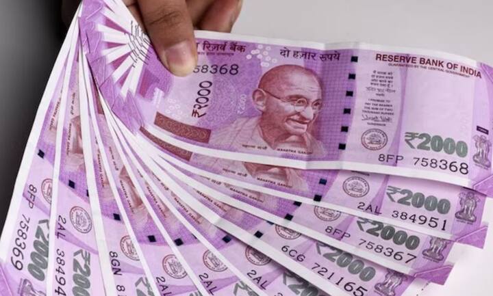 ચલણમાંથી ૯૮.૨૬% નોટો પરત આવી, RBI એ જમા કરાવવા અને બદલી કરાવવા ફરી અપીલ કરી; પોસ્ટ ઓફિસ દ્વારા પણ બદલી શકશે.