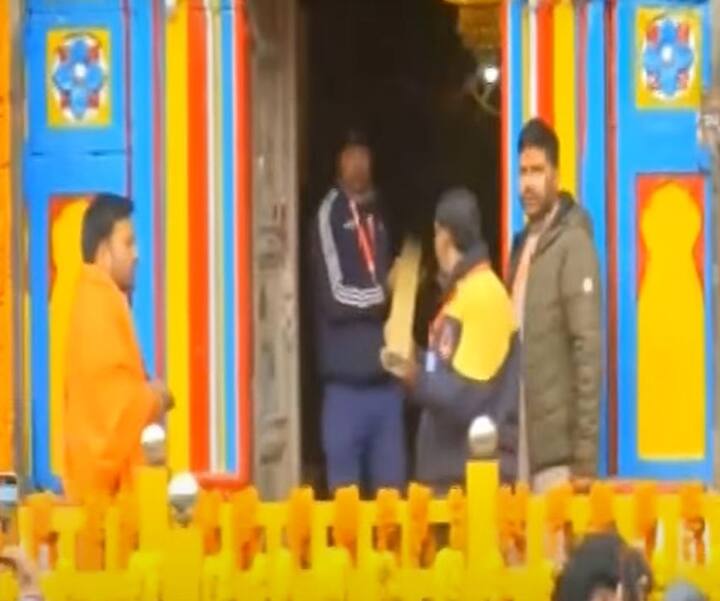 चार धाम म्हणजे बद्रीनाथ, द्वारका, पुरी आणि रामेश्वरम यांसारखी चार पवित्र स्थळे. या स्थळांची यात्रा करणे हिंदू धर्मात अत्यंत महत्त्वाचे मानले जाते.(Image Credit- ANI)