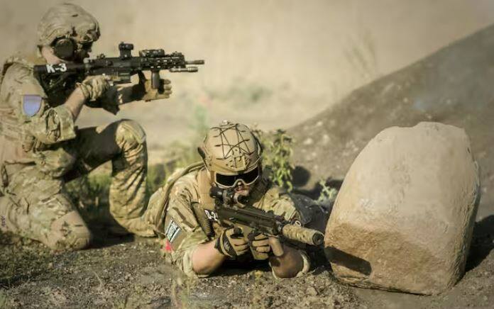 ਇਹ 27 ਅਗਸਤ 1896 ਨੂੰ ਬ੍ਰਿਟੇਨ ਅਤੇ ਜ਼ਾਂਜ਼ੀਬਾਰ (ਹੁਣ ਤਨਜ਼ਾਨੀਆ ਦਾ ਹਿੱਸਾ) ਵਿਚਕਾਰ ਲੜਿਆ ਗਿਆ ਸੀ। ਇਹ ਜੰਗ ਰਾਜਨੀਤਿਕ ਝਗੜੇ ਕਾਰਨ ਹੋਈ ਸੀ। ਇਸ ਸਮੇਂ ਦੌਰਾਨ, ਬ੍ਰਿਟਿਸ਼ ਫੌਜ ਨੇ ਬਿਨਾਂ ਕਿਸੇ ਕੋਸ਼ਿਸ਼ ਦੇ ਸਿਰਫ 38 ਮਿੰਟਾਂ ਵਿੱਚ ਇਸ ਯੁੱਧ ਨੂੰ ਖਤਮ ਕਰ ਦਿੱਤਾ।