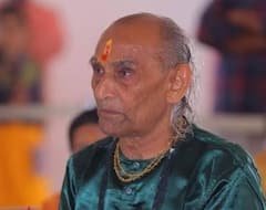 પરબધામના મુખ્ય મહંત સંત કરસનદાસ બાપુને હાર્ટ એટેક: રાજકોટની સીનર્જી હોસ્પિટલમાં સારવાર હેઠળ, ભક્તોમાં ચિંતાનું મોજુ