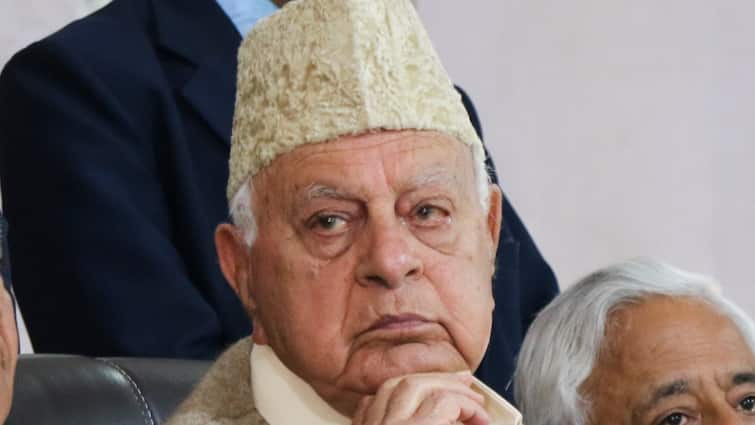 पाकिस्तान का जिक्र कर फारूक अब्दुल्ला ने कही ये बड़ी बात, 'मैं अफसोस करता हूं कि...' Farooq Abdullah on Pahalgam attack terrorist are not humans, they are beasts पाकिस्तान का जिक्र कर फारूक अब्दुल्ला ने कही ये बड़ी बात, 'मैं अफसोस करता हूं कि...'