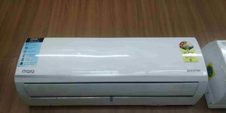 ૩. ફ્લિપકાર્ટના MarQ ૧.૫ ટન સ્પ્લિટ AC: ફ્લિપકાર્ટના પોતાના બ્રાન્ડ MarQ ના આ AC ની મૂળ કિંમત ₹૫૦,૯૯૯ છે. પરંતુ આ સેલમાં, આ AC પર સંપૂર્ણ ૪૯ ટકા ડિસ્કાઉન્ટ આપવામાં આવી રહ્યું છે, ત્યારબાદ તમે આ AC ફક્ત ₹૨૫,૯૯૦ માં ખરીદી શકો છો. જો તમે તમારા જૂના એસીને એક્સચેન્જ કરો છો, તો કિંમતમાં વધુ ₹૫,૬૦૦ (અંદાજે) નો ઘટાડો થઈ શકે છે.