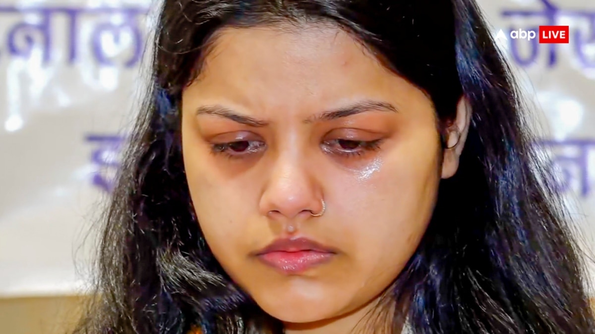 हिमांशी का मुसलमानों-कश्मीरियों पर दिया बयान वायरल, पहले भारतीय नौसेना प्रमुख की बेटी ने चिट्ठी लिख क्या कहा?