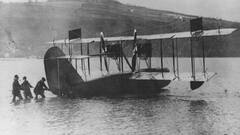 महज इतनी देर के लिए उड़ी थी दुनिया की पहली कमर्शियल फ्लाइट, जानकर हैरान रह जाएंगे आप