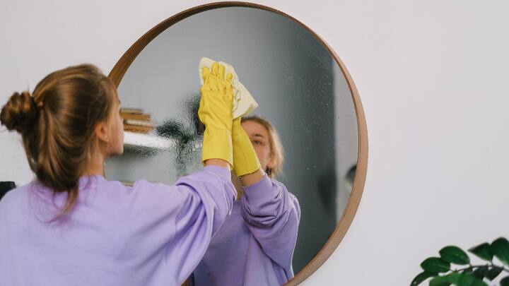 1. Use Vinegar For Cleaning Glass: Mix equal parts of vinegar and water to make an eco-friendly solution for cleaning glass and mirrors. It removes streaks and leaves mirrors, windows, and glass tables sparkling clean. (Image Source: Canva)