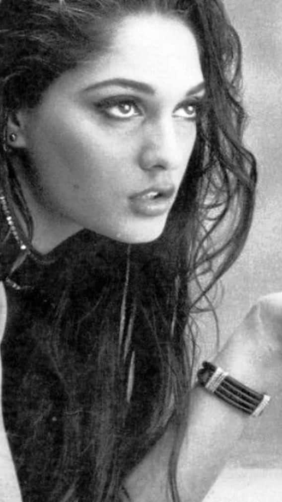 खूबसूरती के लिए इस एक्ट्रेस ने किया यूरिन का सेवन!