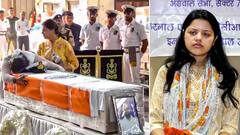 Video : 'आम्हाला मुस्लिम आणि काश्मिरी लोकांविरुद्ध द्वेष नकोय, आम्हाला शांतता हवी आहे' पहलगाम हल्ल्यातील शहीद लेफ्टनंट विनय यांच्या पत्नी हिमांशीची प्रतिक्रिया