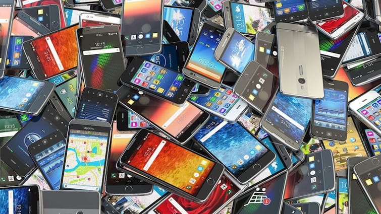 Old smartphone gathering dust Now turn it into CCTV music player and a learning device for kids know how धूल खा रहा पुराना स्मार्टफोन? अब बनाएं CCTV, म्यूजिक प्लेयर और बच्चों का लर्निंग डिवाइस, जानिए कैसे