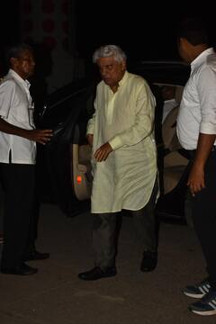 अनिल कपूर की मां का हुआ निधन, सुहाना-अनन्या  से लेकर रानी तक श्रद्धांजलि देने पहुंचे तमाम सितारे