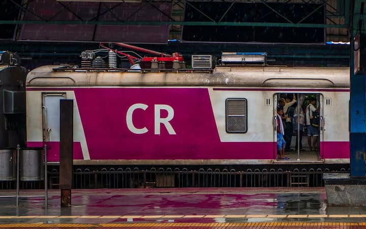 सदर प्रकरणावर तोडगा न निघाल्यामुळे रविवारपासून एक्स्ट्रा ड्युटी न करण्याचा निर्णय घेण्यात आला आहे.