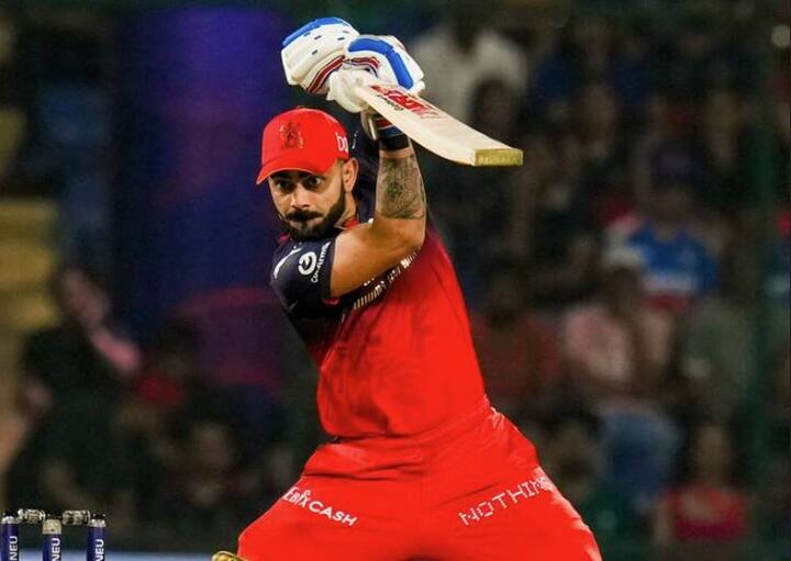 ਰਾਇਲ ਚੈਲੇਂਜਰਜ਼ ਬੰਗਲੌਰ ਦੇ ਸਾਬਕਾ ਕਪਤਾਨ ਵਿਰਾਟ ਕੋਹਲੀ ਦੁਨੀਆ ਦੇ ਸਭ ਤੋਂ ਅਮੀਰ ਕ੍ਰਿਕਟਰਾਂ ਵਿੱਚੋਂ ਇੱਕ ਹਨ। ਉਸ ਕੋਲ ਇੱਕ ਬੈਂਟਲੇ ਕਾਂਟੀਨੈਂਟਲ ਜੀਟੀ ਕਾਰ ਹੈ। ਇਸਦੀ ਕੀਮਤ ਲਗਭਗ 4.04 ਕਰੋੜ ਰੁਪਏ ਹੈ।