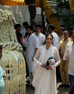 करण जौहर से फरदीन खान तक, अनिल कपूर की मां निर्मल कपूर के अंतिम दर्शन करने पहुंचे ये सितारे