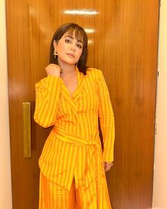 येलो को-ऑर्ड सेट में फिर बॉस लेडी बनकर छाईं हिना खान, पलभर में वायरल हुई तस्वीरें