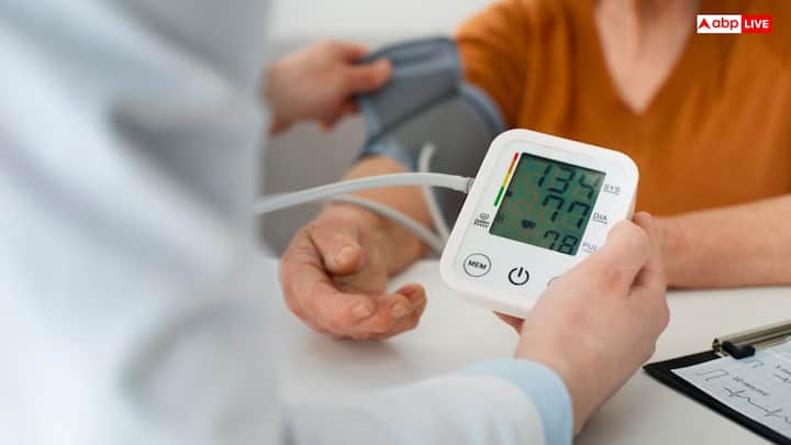 ब्लड प्रेशर करे कंट्रोल - इसमें पोटैशियम की मात्रा अधिक होती है, जो ब्लड प्रेशर को कंट्रोल रखने में मददगार साबित हो सकता है. यह हार्ट हेल्थ को बेहतर करने में असरदार है.